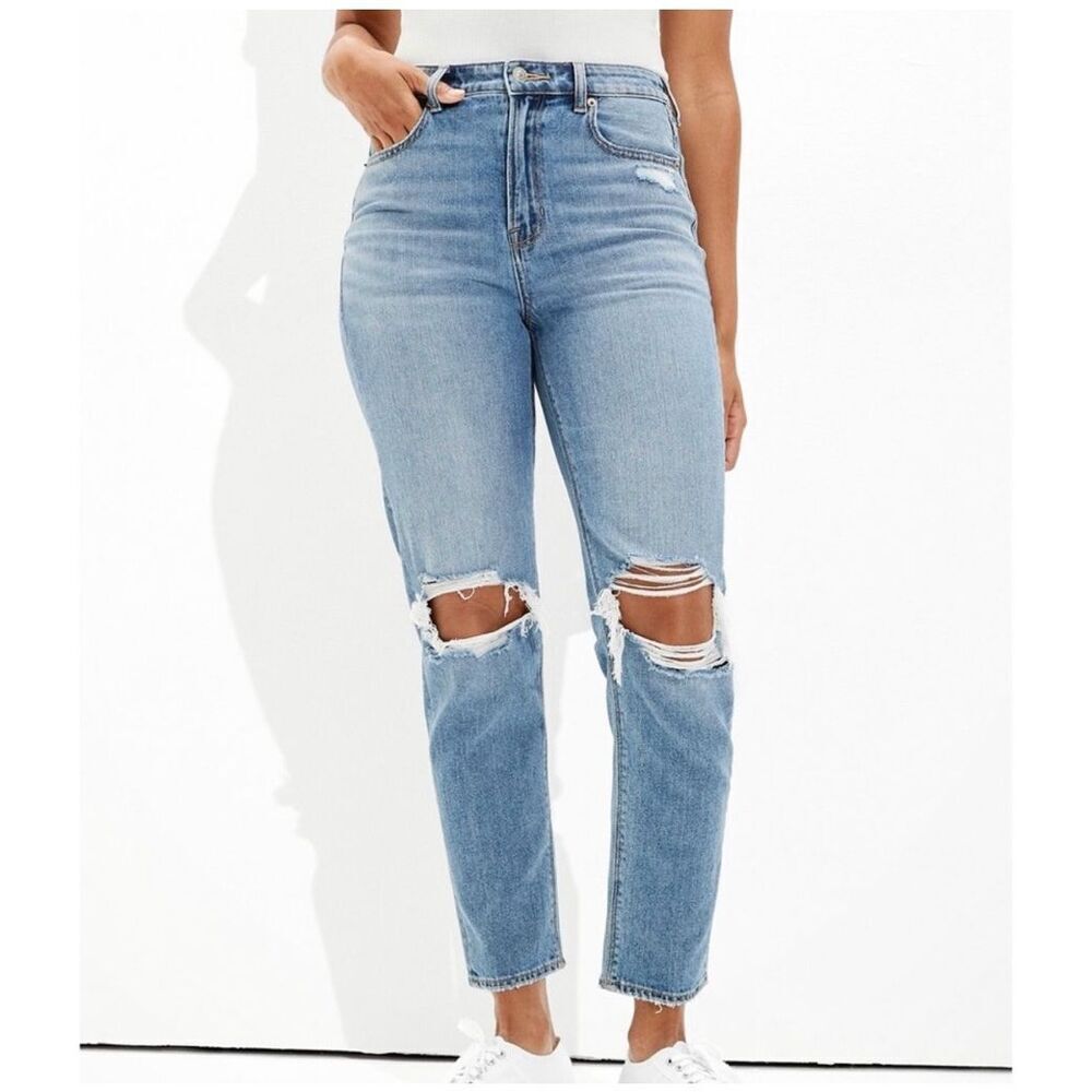 American Eagle Stretch Mom Jeans Ripped Distressed High Rise 4 Short Light Wash